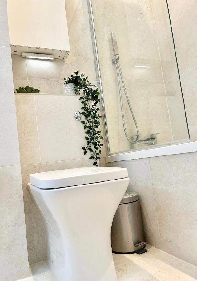 Charming 2 Beds In Chelsea By Earl'S Court Station Lejlighed London Eksteriør billede